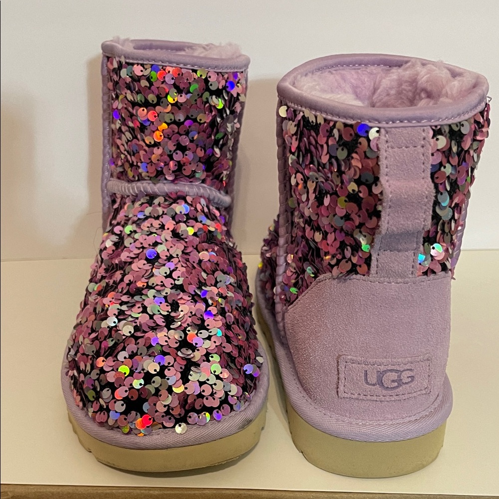 UGG Lavender Sequin Ankle Boots sz 8
